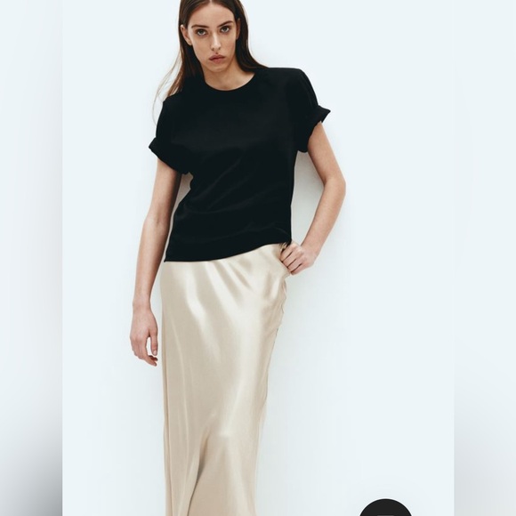 H&M 100% viscose skirt - Picture 3 of 14